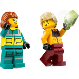 LEGO CITY 60403 Karetka i snowboardzista
