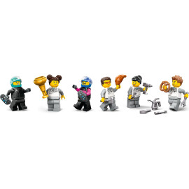 LEGO CITY 60444 F1® Garaż i bolidy Mercedes-AMG i Alpine